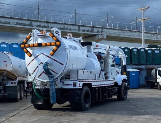 TecSan Alquiler de baños, limpieza de tanque septico